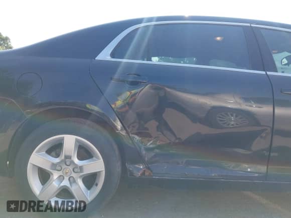 2012 Chevrolet Malibu 1LS z VIN 1G1ZB5E03CF224364, wystawiony jako IAAI lot #42759637 z przebiegiem 161 491 mil mil oraz . Historia ofert i sprzedaży dostępna na DreamBid. Obrazek 6.