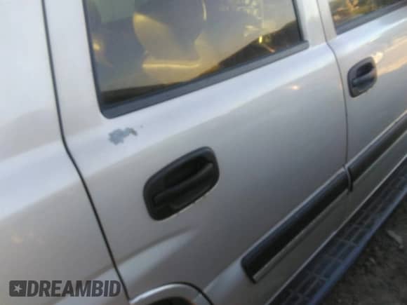 2005 Chevrolet Tahoe LS с VIN 1GNEC13T15J157358, выставлен на аукционе IAAI как лот 40886310 с пробегом Не указан миль и . История ставок и продаж доступна на DreamBid. Изображение 14.