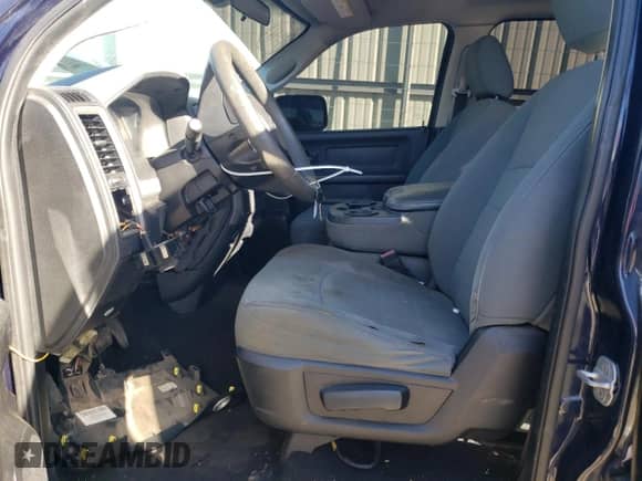 2013 Ram 1500 Tradesman z VIN 1C6RR6FT4DS524111, wystawiony jako Copart lot #57971575 z przebiegiem 171 816 mil mil oraz Szkoda całkowita • Salvage title. Historia ofert i sprzedaży dostępna na DreamBid. Obrazek 7.