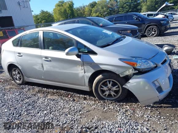 2011 Toyota Prius III with VIN JTDKN3DUXB0262829, listed as a IAAI auction lot 43402718 with 172,758 mi miles and . Bid and sale history available at DreamBid. Image 12.
