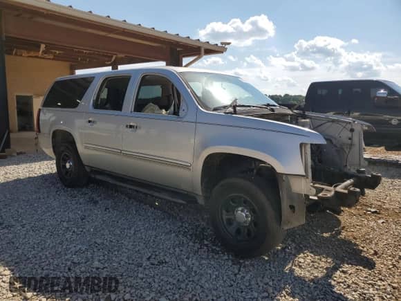 2010 Chevrolet Suburban LT with VIN 1GNUCJE00AR135278, listed as a Copart auction lot 66456925 with Not provided miles and Salvage title. Bid and sale history available at DreamBid. Image 4.