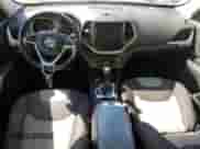 2014 Jeep Cherokee Latitude с VIN 1C4PJMCS5EW153171, выставлен на аукционе Copart как лот 84538445 с пробегом 171 143 миль миль и Чистый • Clean title. История ставок и продаж доступна на DreamBid. Изображение 8.