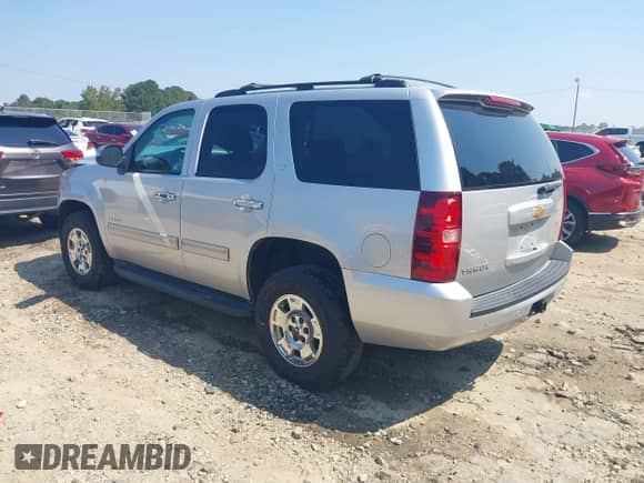 2013 Chevrolet Tahoe LT с VIN 1GNSCBE0XDR323534, выставлен на аукционе IAAI как лот 43237653 с пробегом 213 664 миль миль и . История ставок и продаж доступна на DreamBid. Изображение 3.