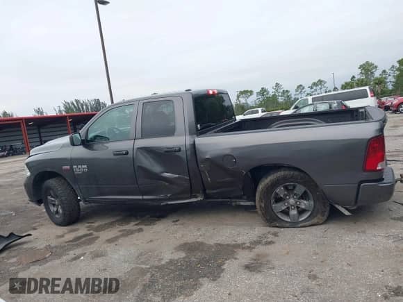 2019 Ram 1500 Express z VIN 1C6RR7FT4KS636345, wystawiony jako IAAI lot #41413262 z przebiegiem 92 981 mil mil oraz . Historia ofert i sprzedaży dostępna na DreamBid. Obrazek 14.