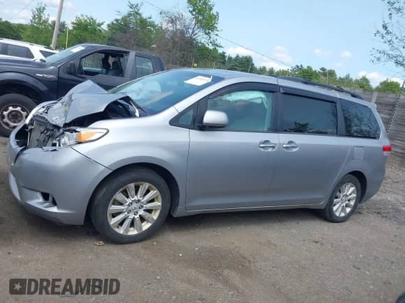 2012 Toyota Sienna XLE with VIN 5TDDK3DC5CS044692, listed as a IAAI auction lot 42392574 with 185,242 mi miles and . Bid and sale history available at DreamBid. Image 14.