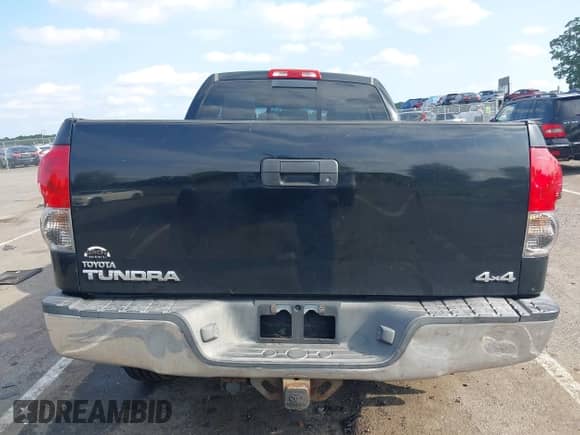 2008 Toyota Tundra with VIN 5TBBV54118S506092, listed as a IAAI auction lot 43285638 with 231,389 mi miles and . Bid and sale history available at DreamBid. Image 16.