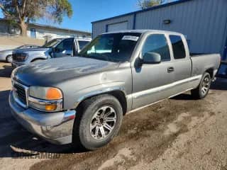 2001 GMC Sierra 1500 SLE z VIN 2GTEC19T211287783, wystawiony jako Copart lot #84647695 z przebiegiem 375 190 mil mil oraz Szkoda całkowita • Salvage title. Historia ofert i sprzedaży dostępna na DreamBid. Obrazek 1.