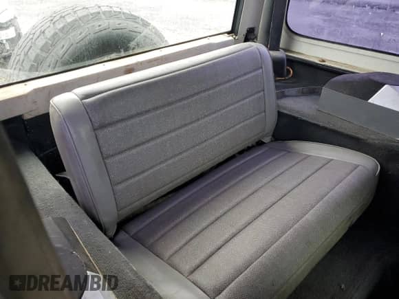 1992 Jeep Wrangler с VIN 2J4FY29S2NJ525697, выставлен на аукционе Copart как лот 43551545 с пробегом 281 770 миль миль и Списание • Salvage title. История ставок и продаж доступна на DreamBid. Изображение 12.