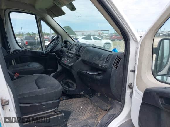 2017 Ram ProMaster Cargo with VIN 3C6TRVNG6HE522535, listed as a IAAI auction lot 41958637 with 92,900 mi miles and . Bid and sale history available at DreamBid. Image 5.