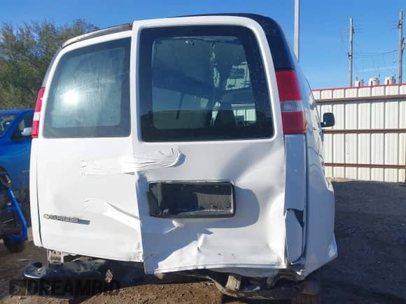 2022 Chevrolet City Express Cargo с VIN 1GCZGHF72N1157617, выставлен на аукционе IAAI как лот 41325611 с пробегом 150 138 миль миль и . История ставок и продаж доступна на DreamBid. Изображение 16.