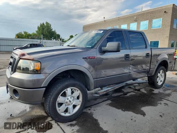 2006 Ford F-150 XLT with VIN 1FTPW14V66KD64056, listed as a Copart auction lot 71276435 with 175,362 mi miles and Salvage title. Bid and sale history available at DreamBid. Image 1.