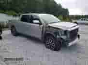 2020 Toyota Tundra Platinum с VIN 5TFGY5F17LX263151, выставлен на аукционе Copart как лот 65772464 с пробегом 104 218 миль миль и Списание • Salvage title. История ставок и продаж доступна на DreamBid. Изображение 4.