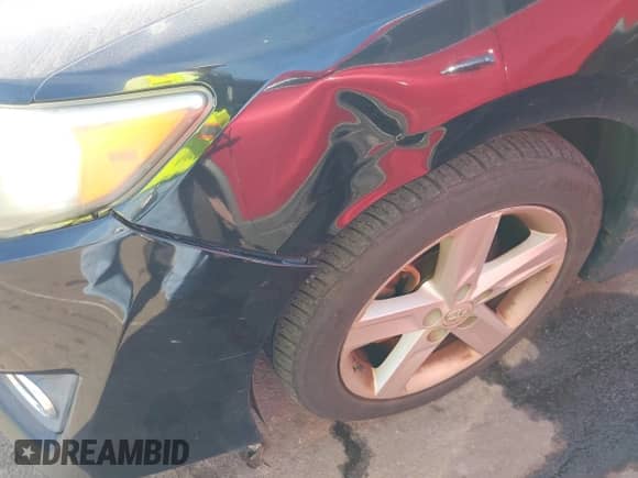 2014 Toyota Camry L z VIN 4T1BF1FK6EU352050, wystawiony jako IAAI lot #43385506 z przebiegiem 225 250 mil mil oraz . Historia ofert i sprzedaży dostępna na DreamBid. Obrazek 6.