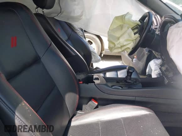 2023 Dodge Durango R/T Plus z VIN 1C4SDHCT1PC616557, wystawiony jako IAAI lot #42320053 z przebiegiem 25 697 mil mil oraz . Historia ofert i sprzedaży dostępna na DreamBid. Obrazek 5.