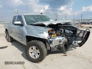 2016 Chevrolet Silverado 1500 LT с VIN 1GCVKREC0GZ100340, выставлен на аукционе IAAI как лот 43224581 с пробегом 57 305 миль миль и . История ставок и продаж доступна на DreamBid. Изображение 1.