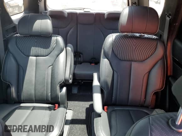 2024 Hyundai Palisade Calligraphy with VIN KM8R74GE6RU778199, listed as a Copart auction lot 64454495 with 30,687 mi miles and Salvage title. Bid and sale history available at DreamBid. Image 10.