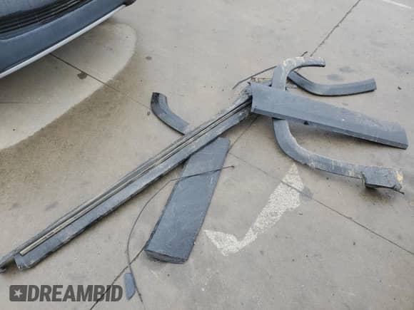 2025 Chevrolet Equinox FWD LT с VIN 3GNAXHEG9SL224577, выставлен на аукционе Copart как лот 90089585 с пробегом 17 908 миль миль и На запчасти • Non repairable. История ставок и продаж доступна на DreamBid. Изображение 13.