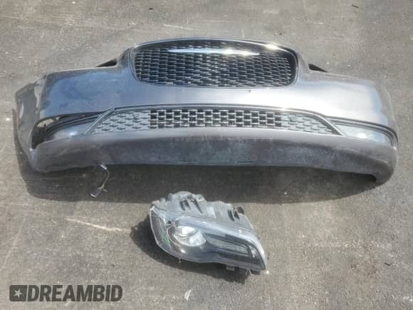 2015 Chrysler 300 S с VIN 2C3CCABG3FH802958, выставлен на аукционе Copart как лот 71697965 с пробегом 155 567 миль миль и Списание • Salvage title. История ставок и продаж доступна на DreamBid. Изображение 12.