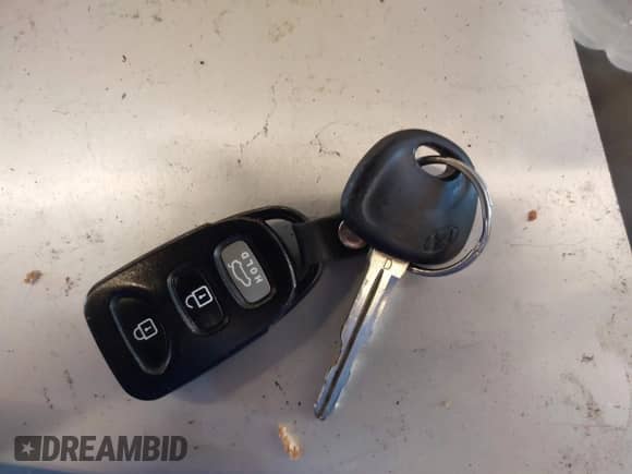 2010 Hyundai Elantra GLS с VIN KMHDU4AD5AU104942, выставлен на аукционе IAAI как лот 42898651 с пробегом 179 414 миль миль и . История ставок и продаж доступна на DreamBid. Изображение 11.