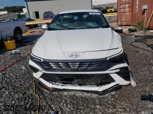 2025 Hyundai Elantra SEL Sport z VIN KMHLM4DJXSU140544, wystawiony jako Copart lot #65227755 z przebiegiem 433 mil mil oraz Szkoda całkowita • Salvage title. Historia ofert i sprzedaży dostępna na DreamBid. Obrazek 5.