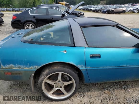 1993 Chevrolet Corvette с VIN 1G1YY23PXP5105053, выставлен на аукционе Copart как лот 67541415 с пробегом Не указан миль и Чистый • Clean title. История ставок и продаж доступна на DreamBid. Изображение 10.