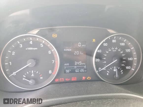 2017 Hyundai Elantra Value Edition с VIN 5NPD84LF4HH118830, выставлен на аукционе Copart как лот 85600125 с пробегом 60 126 миль миль и Списание • Salvage title. История ставок и продаж доступна на DreamBid. Изображение 9.