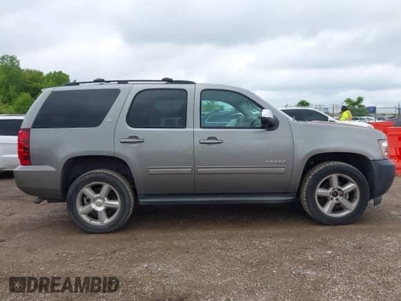 2012 Chevrolet Tahoe LT с VIN 1GNSKBE05CR215985, выставлен на аукционе IAAI как лот 42357617 с пробегом 201 363 миль миль и . История ставок и продаж доступна на DreamBid. Изображение 13.