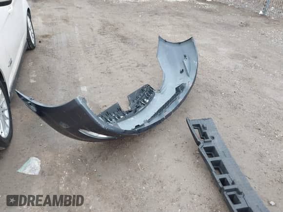 2010 Toyota Sienna XLE с VIN 5TDDK4CC1AS029952, выставлен на аукционе IAAI как лот 41720604 с пробегом 120 696 миль миль и . История ставок и продаж доступна на DreamBid. Изображение 12.