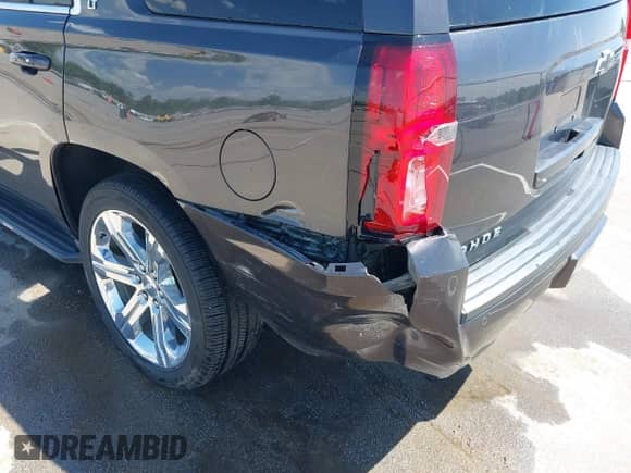 2016 Chevrolet Tahoe LT with VIN 1GNSKBKC3GR427093, listed as a IAAI auction lot 42247317 with 159,352 mi miles and . Bid and sale history available at DreamBid. Image 18.