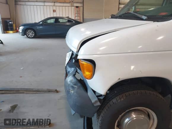 2004 Ford Econoline Cargo with VIN 1FTSS34L24HB31415, listed as a IAAI auction lot 41228686 with 283,620 mi miles and . Bid and sale history available at DreamBid. Image 16.