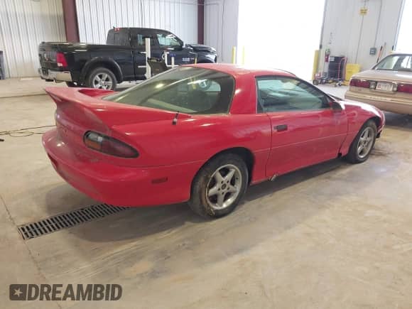 1997 Chevrolet Camaro RS с VIN 2G1FP22K5V2120469, выставлен на аукционе IAAI как лот 41780465 с пробегом 119 205 миль миль и . История ставок и продаж доступна на DreamBid. Изображение 4.