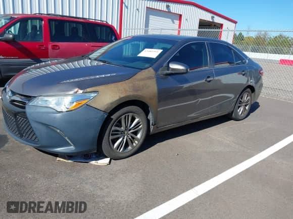 2016 Toyota Camry XLE with VIN 4T1BF1FK4GU604333, listed as a IAAI auction lot 43481593 with 147,762 mi miles and . Bid and sale history available at DreamBid. Image 17.