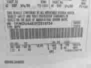 2000 Ford Explorer Eddie Bauer z VIN 1FMDU64E5YZB10754, wystawiony jako IAAI lot #42410468 z przebiegiem 209 690 mil mil oraz . Historia ofert i sprzedaży dostępna na DreamBid. Obrazek 9.