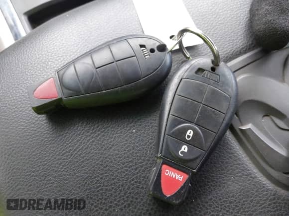 2010 Dodge 1500 SLT z VIN 1D7RV1CT8AS244138, wystawiony jako IAAI lot #42550187 z przebiegiem 160 157 mil mil oraz . Historia ofert i sprzedaży dostępna na DreamBid. Obrazek 11.