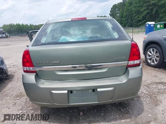 2005 Chevrolet Malibu Maxx LS z VIN 1G1ZT62845F102435, wystawiony jako IAAI lot #42487927 z przebiegiem 179 310 mil mil oraz . Historia ofert i sprzedaży dostępna na DreamBid. Obrazek 16.