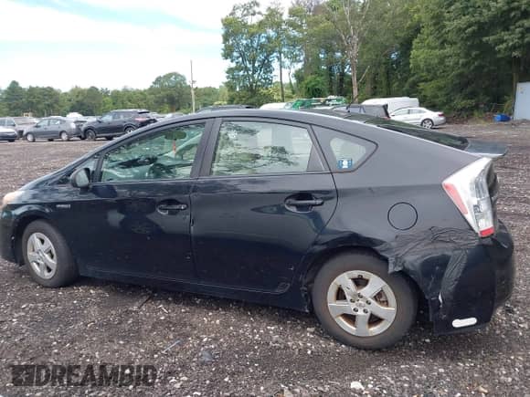 2011 Toyota Prius I z VIN JTDKN3DU3B1369120, wystawiony jako IAAI lot #43179911 z przebiegiem 221 891 mil mil oraz . Historia ofert i sprzedaży dostępna na DreamBid. Obrazek 14.