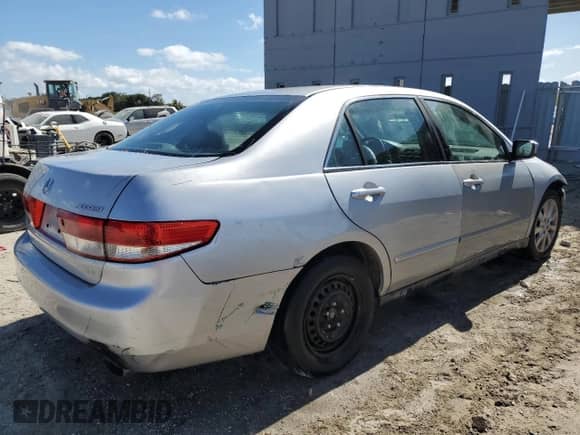 2003 Honda Accord LX with VIN 1HGCM55303A132497, listed as a Copart auction lot 43555145 with 274,887 mi miles and Salvage title. Bid and sale history available at DreamBid. Image 3.