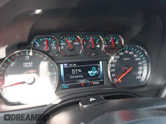 2020 Chevrolet Suburban LT with VIN 1GNSKHKCXLR258283, listed as a IAAI auction lot 42735336 with 178,697 mi miles and . Bid and sale history available at DreamBid. Image 7.