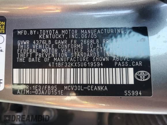 2005 Toyota Camry LE z VIN 4T1BF32KX5U619594, wystawiony jako Copart lot #82272285 z przebiegiem 148 126 mil mil oraz Szkoda całkowita • Salvage title. Historia ofert i sprzedaży dostępna na DreamBid. Obrazek 13.