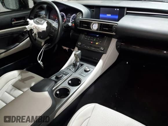 2017 Lexus RC 350 с VIN JTHHE5BC4H5015526, выставлен на аукционе Copart как лот 57331935 с пробегом 55 518 миль миль и Списание • Salvage title. История ставок и продаж доступна на DreamBid. Изображение 8.