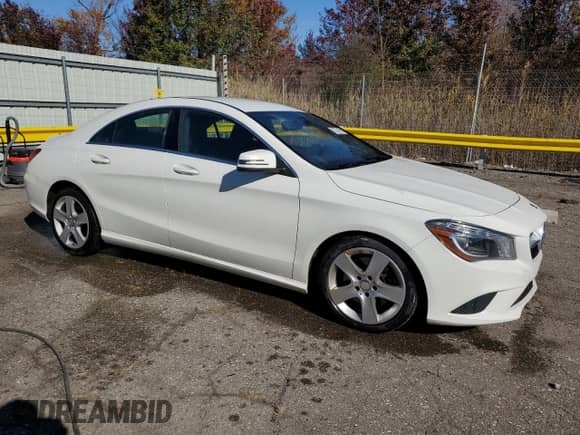 2015 Mercedes-Benz CLA 250 with VIN WDDSJ4GB1FN172981, listed as a Copart auction lot 82773495 with 152,390 mi miles and Clean title. Bid and sale history available at DreamBid. Image 4.