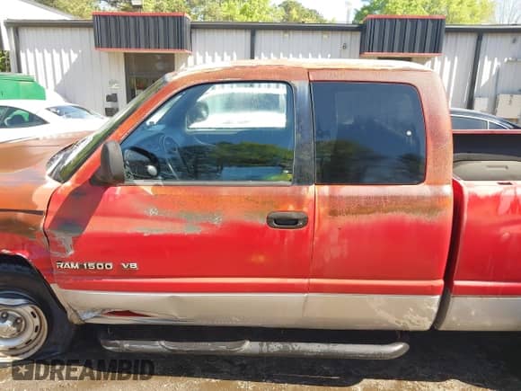 1998 Dodge 1500 with VIN 3B7HC12Y3WM216000, listed as a IAAI auction lot 42057029 with 106,208 mi miles and . Bid and sale history available at DreamBid. Image 14.