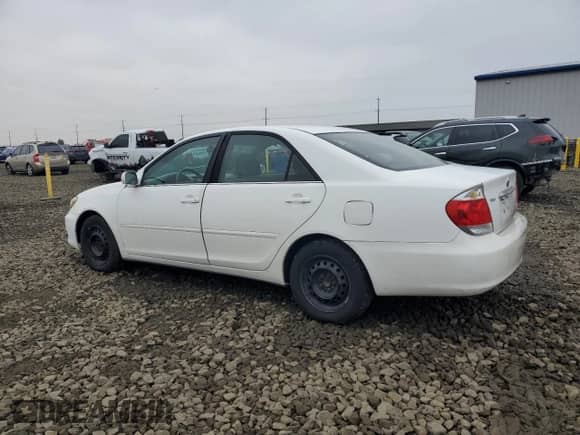 2006 Toyota Camry STD z VIN 4T1BE32K16U720334, wystawiony jako Copart lot #91133285 z przebiegiem 221 617 mil mil oraz Czysty tytuł • Clean title. Historia ofert i sprzedaży dostępna na DreamBid. Obrazek 2.