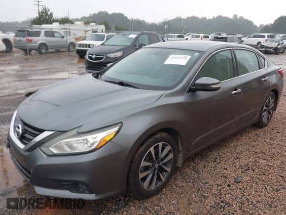 2016 Nissan Altima SR z VIN 1N4AL3AP9GC158800, wystawiony jako IAAI lot #42952795 z przebiegiem 135 387 mil mil oraz . Historia ofert i sprzedaży dostępna na DreamBid. Obrazek 2.