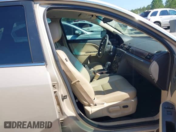 2008 Ford Taurus SEL with VIN 1FAHP24W58G139106, listed as a IAAI auction lot 43057390 with 204,153 mi miles and . Bid and sale history available at DreamBid. Image 5.