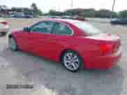 2013 BMW 3 Series 328i z VIN WBADW3C57DJ526633, wystawiony jako IAAI lot #43279188 z przebiegiem 73 781 mil mil oraz . Historia ofert i sprzedaży dostępna na DreamBid. Obrazek 3.