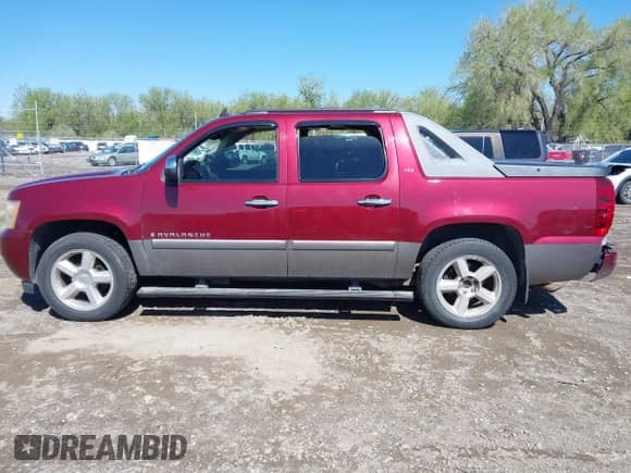2008 Chevrolet Avalanche LTZ с VIN 3GNFK12Y98G122402, выставлен на аукционе IAAI как лот 42197039 с пробегом 172 237 миль миль и . История ставок и продаж доступна на DreamBid. Изображение 14.