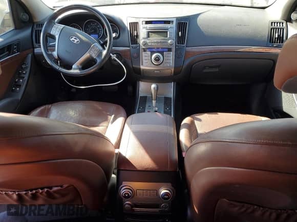2008 Hyundai Veracruz GLS с VIN KM8NU13C58U073564, выставлен на аукционе Copart как лот 87407005 с пробегом 204 884 миль миль и Чистый • Clean title. История ставок и продаж доступна на DreamBid. Изображение 8.