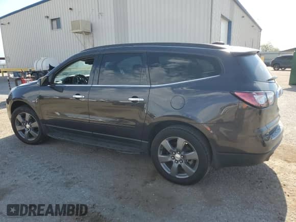 2017 Chevrolet Traverse LT z VIN 1GNKRHKD4HJ328743, wystawiony jako Copart lot #63421165 z przebiegiem 115 656 mil mil oraz Szkoda całkowita • Salvage title. Historia ofert i sprzedaży dostępna na DreamBid. Obrazek 2.