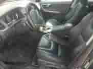 2017 Volvo S60 Inscription Platinum z VIN LYV402TM8HB143000, wystawiony jako Copart lot #80237205 z przebiegiem 72 098 mil mil oraz Szkoda całkowita • Salvage title. Historia ofert i sprzedaży dostępna na DreamBid. Obrazek 7.